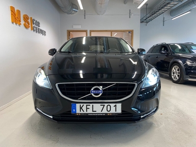 Volvo V40 T2 Geartronic Momentum Euro6 Drag VOC P-värme Navi