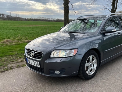 Volvo V50 D2 Momentum Euro 5, Svensksåld, Drag, On call