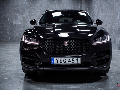 Jaguar F-Pace 20d AWD Pano Cockpit Drag Värmare B-Kam Navi