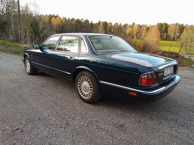 Jaguar XJ X308 XJ8 XJ 3.2 V8 Executive