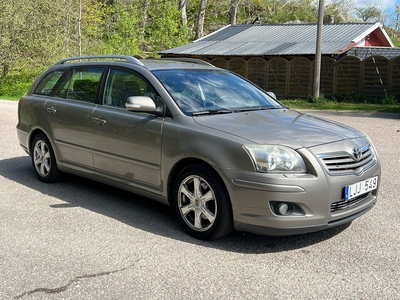 Toyota Avensis Kombi 2.4 D-4 VVT-i