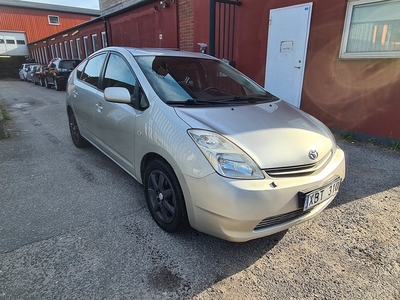 Toyota Prius 1.5 VVT-i + 3CM CVT Euro 4