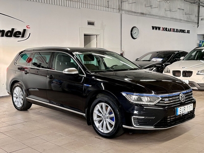 Volkswagen Passat Sportscombi GTE BackKamera Drag Värmare