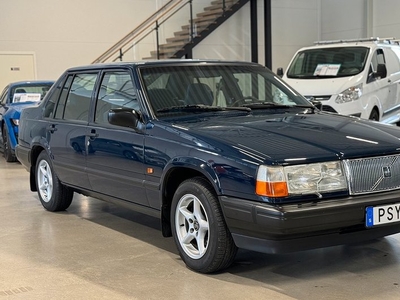 Volvo 9402.3 GL NY KAMREM NYA BROMSAR UTSÄLLNINGSKICK 1994, Sedan