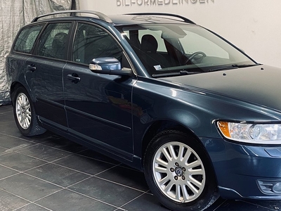 Volvo V50 2.0 D Momentum/Motor-V/Dragkrok/Aux/Navi/1 ägare