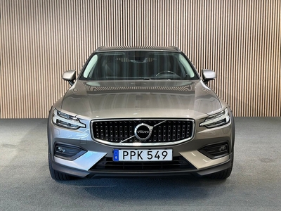 Volvo V60 Cross Country D4 AWD I Läder I Drag I Leasbar I HUD I Loungepaket