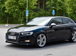 Audi A3 2.0 TDI 150HK S3-OPTIK 19