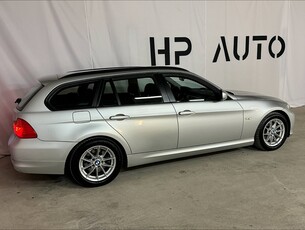 BMW 318 d Touring Comfort D-värm AUT S&V hjul