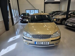 Ford Mondeo 2.0 Manuell 145hk Få Ägare