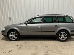 Volkswagen Passat Variant 1.8T nybesiktigad,Dragkrok(1ägare)