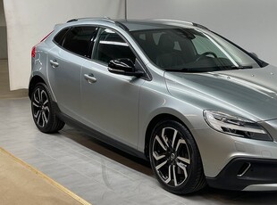 Volvo V40 Cross Country T3 Momentum AUTOMAT