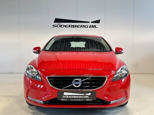 Volvo V40 D2 115 hk, Ny kamrem, ny servad, PDC, City Safety