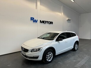 Volvo V60 Cross Country D4 AWD 190hk D-värm VOC Drag Skinn