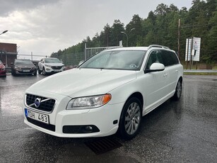 Volvo V70 T4F 180hk Automat Summum Skinn Dragkrok Välvårdad