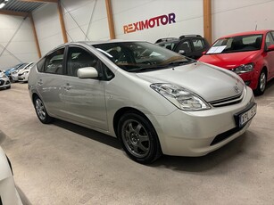 Toyota Prius 1.5 VVT-i + 3CM CVT Ny Besiktad