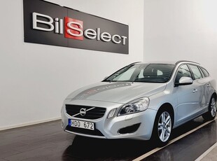 Volvo V602.0T Momentum Euro 5 Ny Bes 2011, Kombi