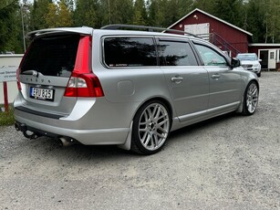 Volvo V70 2.5T 231HK Momentum, 19” Hjul, Mycket fin bil