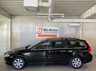 Volvo V70 D2 115HK Aut Momentum Värmare/SoV-Hjul/Halvskinn