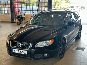 Volvo V70 T4 Momentum *Helskinn, Drag* Räntekampanj 3,95%