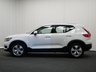 Volvo XC40 T2 FWD Momentum Advanced