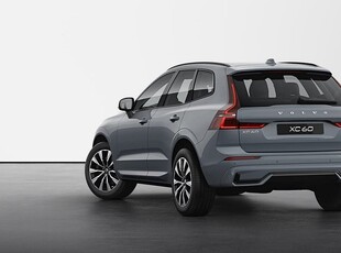 Volvo XC60 B5 AWD Bensin Plus Dark, Bil lager för snabb leverans