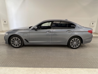 BMW 530e Sedan 252hk Sport line Backkamera Rattvärme