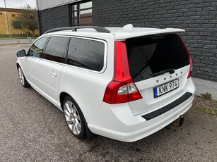 Volvo V70 D4 Geartronic Momentum 5-cyl 163hk Helskinn Drag