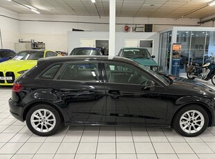 Audi A3 Sportback 1.6 TDI ultra Attraction, Comfort V-Hjul