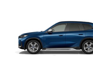 BMW iX1 xDrive30 x Line/ Premium/ Dragkrok/ Harman Kardon