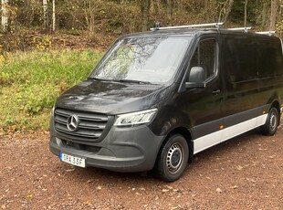 Mercedes Sprinter 211 CDI Skåp 2WD (114hk)