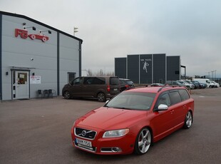 Volvo V70 2.5FT 231 hk R-Design M-Värmare Drag Nybesiktigad