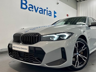 BMW 328330e xDrive M-Sport Entertainment Drag Aktiv fartpilot 2023, Sedan