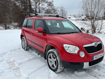 Skoda Yeti1.2 TSI Manuell, ,6 växlar, Panoramatak 2010, Halvkombi