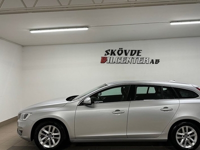 Volvo V60D4 Automat Summum VOC Värmare Skinn KeylessGO 2015, Kombi