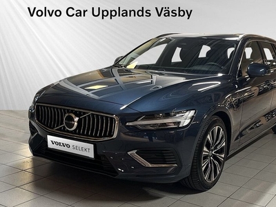 Volvo V60T6 AWD Recharge Core Edition NAV KAMERA 2023, Kombi