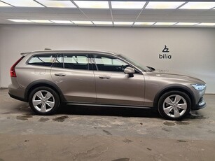 Volvo V60 Cross Country D4 AWD Edition VOC / Navi / Kamera bak / Smartphone i...