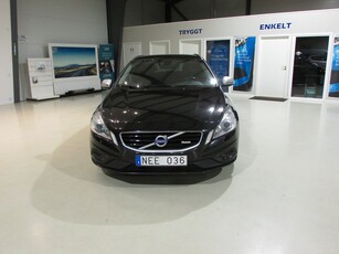 Volvo V60 D4 R-Design Euro 5 SKINN DRAG KROK NY BESIKTAT