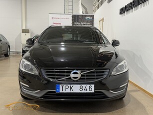 Volvo V60 D5 Manuell, 215hk Momentum. D-krok- Taklucka. Ny-Serv.