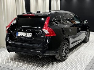 Volvo V60 T5 240hk R-Design Taklucka BLIS Navi Kamera HUD