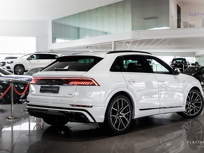 Audi Q8 55 TFSI Q S-Line 340hk / LEASEBAR / Pano / B&O