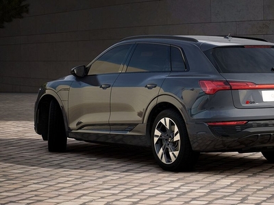 Audi Q8 Quattro 55 e-tron S-Line 300,00 kW