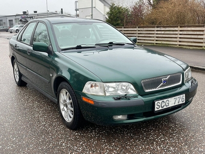 Volvo S40 2.0/ Ny Besiktigad/ 18000 mil