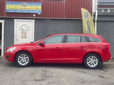 Volvo V60 D4 AWD Geartronic Momentum Euro 5 Ny servad