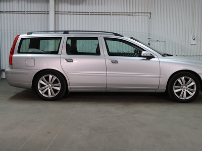 Volvo V70 2.4 CNG /CLASSIC / DRAG / XENON / NYBES / LÅGSKATT