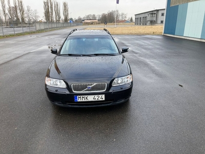 Volvo V70 2.4 Kinetic Nya framskärmar