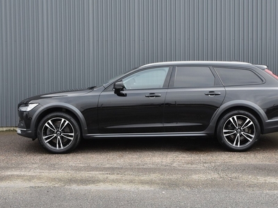 Volvo V90 Cross Country D4 AWD Läder Navi 360 Drag H/K BLIS