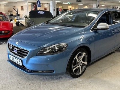 Volvo V40T3 Summum Euro 6 Panorama 2016, Kombi