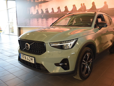 Volvo XC40B4 FWD Bensin Plus Dark 2024, SUV