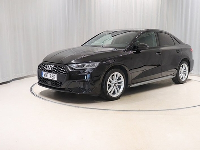 Audi A3Sedan 35 TFSI S-tronic Advanced Svart optik 2021, Halvkombi