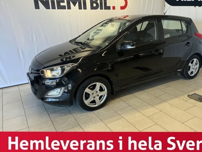 Hyundai i205-dörrar 1.4 Aut S&V-däck USB Bluetooth P-sens 2015, Halvkombi